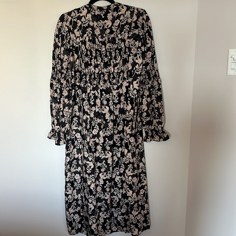 CREAM Dress - Picture 7 of 9